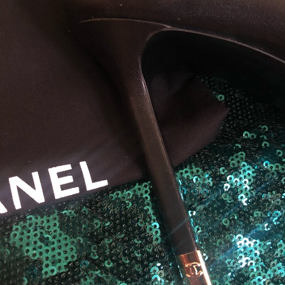 CHANEL 💕🔥 BNWT - Picture 2 of 5